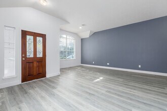 21565 Duke Alexander Dr in Kingwood, TX - Building Photo - Building Photo