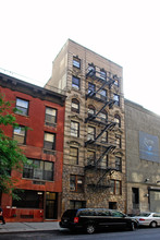 229 W 26th St in New York, NY - Building Photo - Building Photo