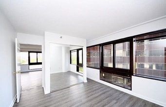 127 Greyrock Plz, Unit 902 in Stamford, CT - Foto de edificio - Building Photo