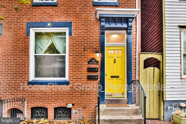 228 North St in Harrisburg, PA - Foto de edificio - Building Photo