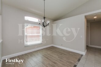 7536 Regents Garden Way, Unit 2607 in Apollo Beach, FL - Building Photo - Building Photo