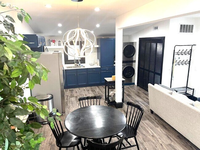 4728 N Kennicott Ave in Chicago, IL - Building Photo - Building Photo