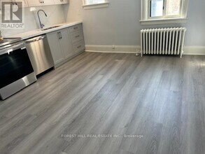 411-411 Spadina Rd in Toronto, ON - Building Photo - Building Photo