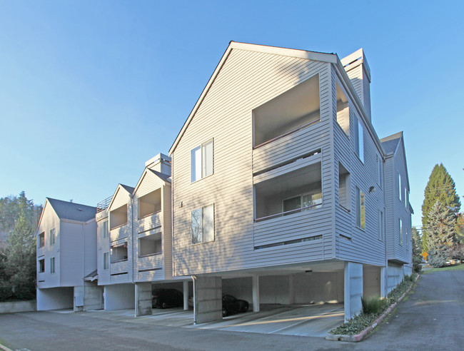 Parkside Apartments in Kirkland, WA - Building Photo - Building Photo