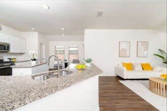 1215 Chapel Hill Dr in Anna, TX - Building Photo - Building Photo