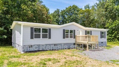 8903 Childress Rd in Powell, TN - Building Photo - Building Photo