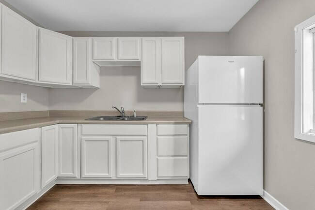 803 E Broad St in West Point, MS - Foto de edificio - Building Photo