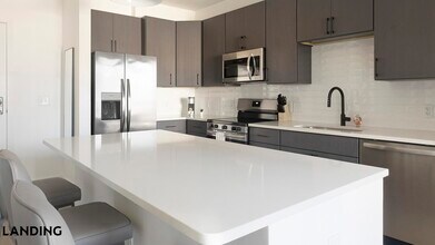 1007 S Mint St in Charlotte, NC - Building Photo - Building Photo