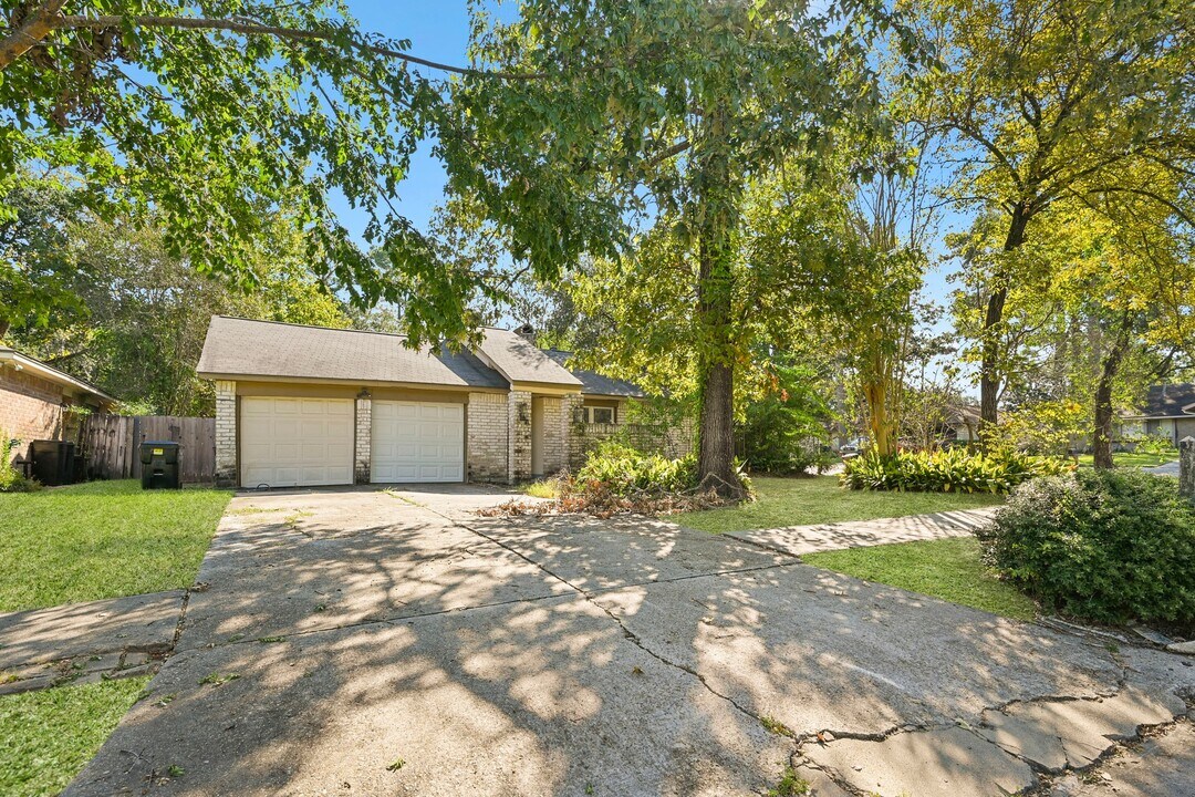19302 Pocito Ct in Humble, TX - Building Photo