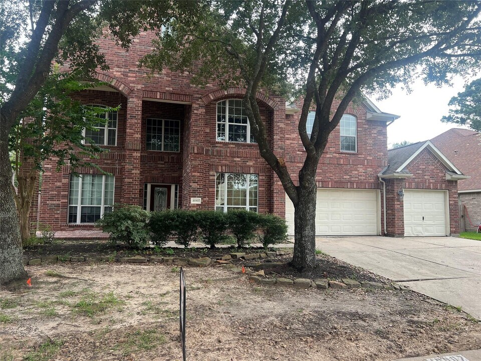 16907 Coronado Springs Dr in Spring, TX - Building Photo