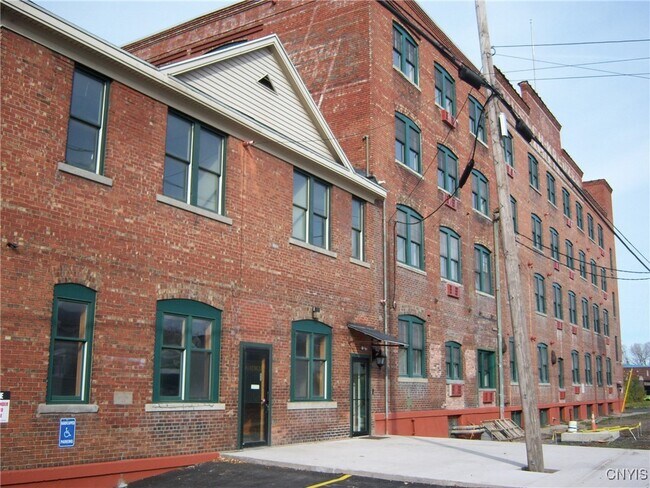 property at 617 Hiawatha Blvd