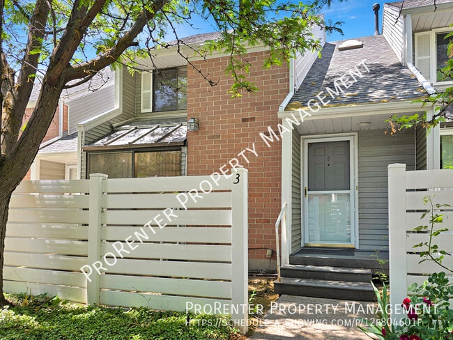 property at 975 Essex Ct Way