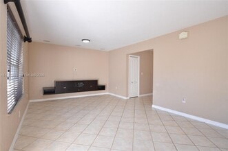 10502 SW 77th Ct in Pinecrest, FL - Building Photo - Building Photo