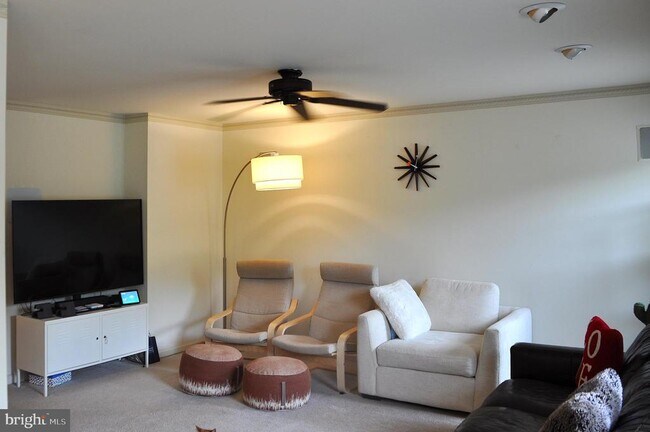 110 Canterbury Ln in Blue Bell, PA - Building Photo - Building Photo