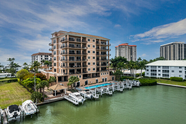 The Bellagio Grande in Naples, FL - Foto de edificio - Building Photo