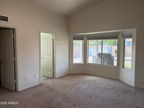 9722 S Darrow Dr in Tempe, AZ - Building Photo - Building Photo