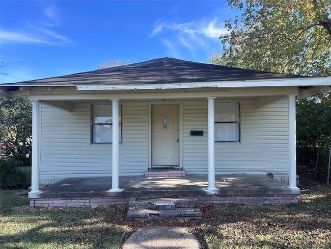 1648 W Rev Dr Ransom Howard St