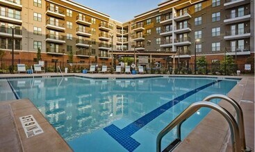 6400 Blue Stone Rd in Sandy Springs, GA - Building Photo - Building Photo