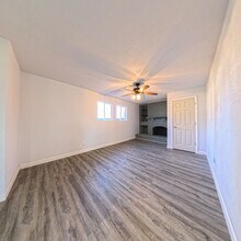 2715 Summer Meadows Dr in Perry, IA - Building Photo - Building Photo