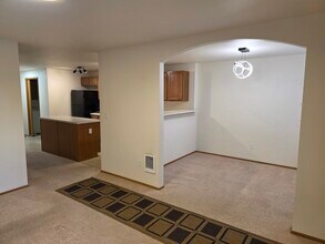 2732 Hidden Springs Loop SE in Olympia, WA - Building Photo - Building Photo