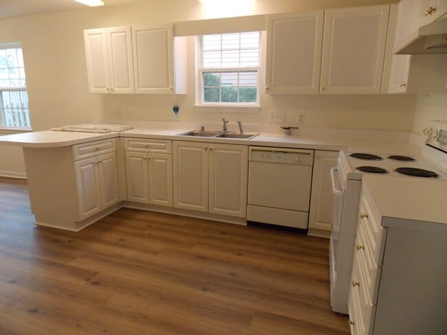 521 Juniper Dr in Surfside Beach, SC - Building Photo - Building Photo