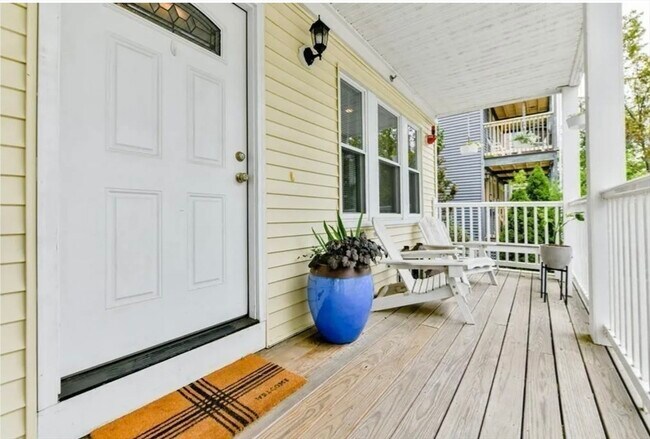 210 Cedar St in Somerville, MA - Building Photo - Building Photo