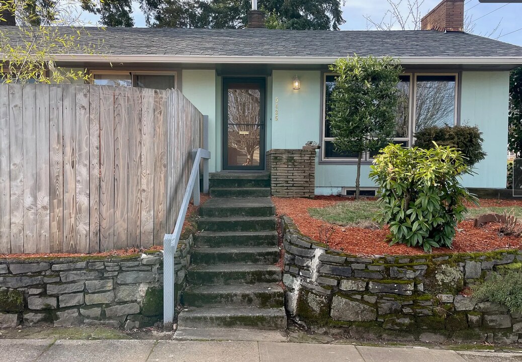 5435 NE 35th Ave in Portland, OR - Building Photo