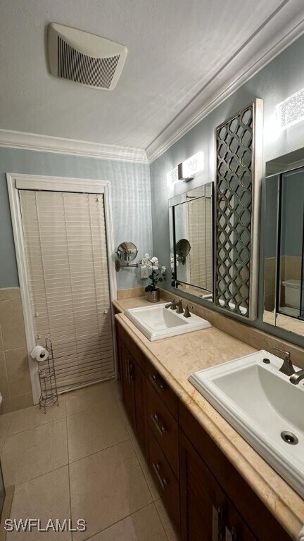 property at 253 Bayshore Dr