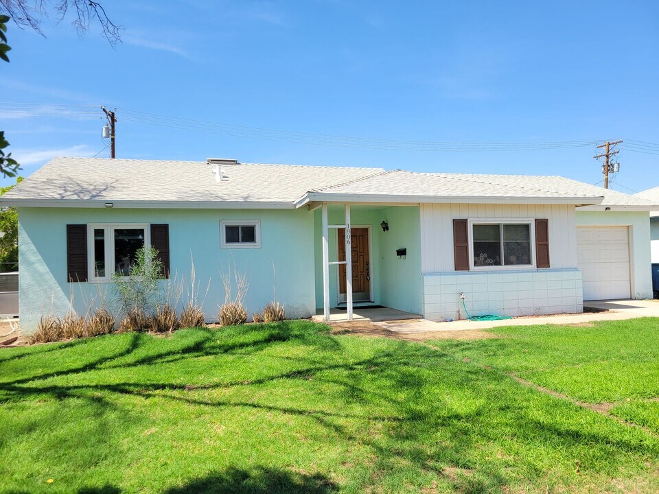 1806 Hamilton Ave in El Centro, CA - Building Photo