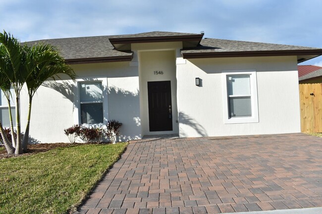 1538 W 26th Ct, Unit 1546 in Riviera Beach, FL - Foto de edificio - Building Photo