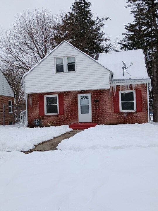 426 Howard Ave in Rockford, IL - Building Photo