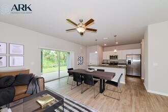 6136 McKinley Terrace in Englewood, FL - Building Photo - Building Photo