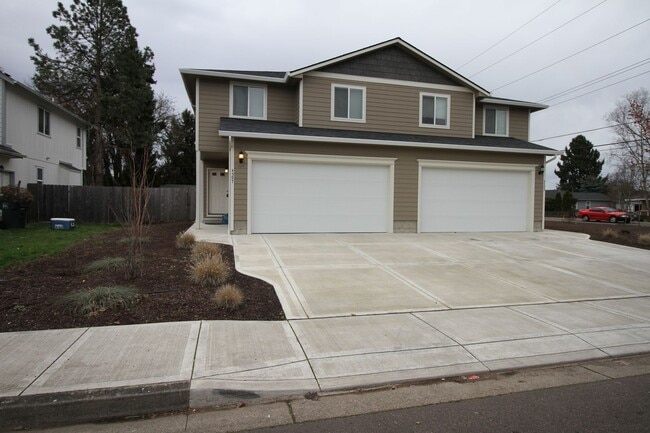property at 4599 Shipps Pl NE