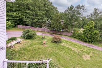 24 Coppergate Rd in East Granby, CT - Building Photo - Building Photo