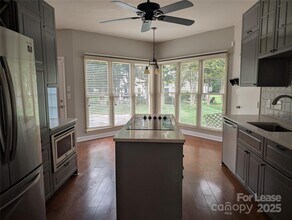 9125 Old Barnette Pl in Huntersville, NC - Building Photo - Building Photo