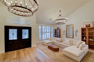 7686 Gossamer Wind St in Las Vegas, NV - Foto de edificio - Building Photo