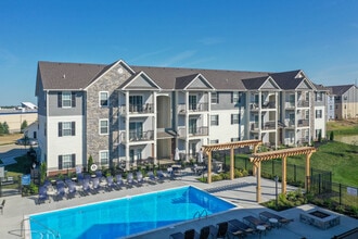Kenmore Place in Marysville, OH - Building Photo - Building Photo