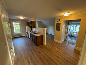 7 Spring St in Brunswick, ME - Building Photo - Building Photo