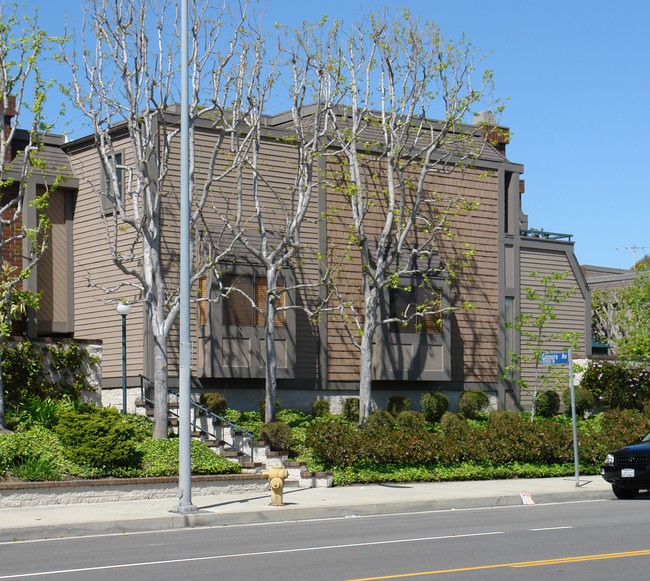 4415 Alla Rd in Los Angeles, CA - Foto de edificio - Building Photo