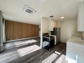 1134 9th St in Santa Monica, CA - Building Photo - Building Photo