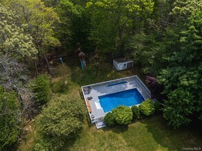 67 Belleview Ave in Center Moriches, NY - Building Photo - Building Photo