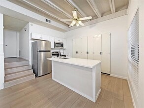 5804 Circulo Dr in Lago Vista, TX - Building Photo - Building Photo