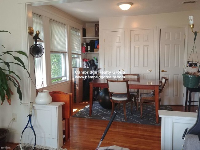 223 Summer St-Unit -Apt 3L in Somerville, MA - Building Photo - Building Photo