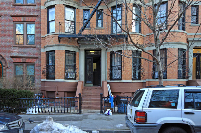 493 12th St in Brooklyn, NY - Foto de edificio - Building Photo