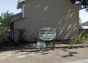 Parkside Condominiums in Hillsboro, OR - Foto de edificio - Building Photo