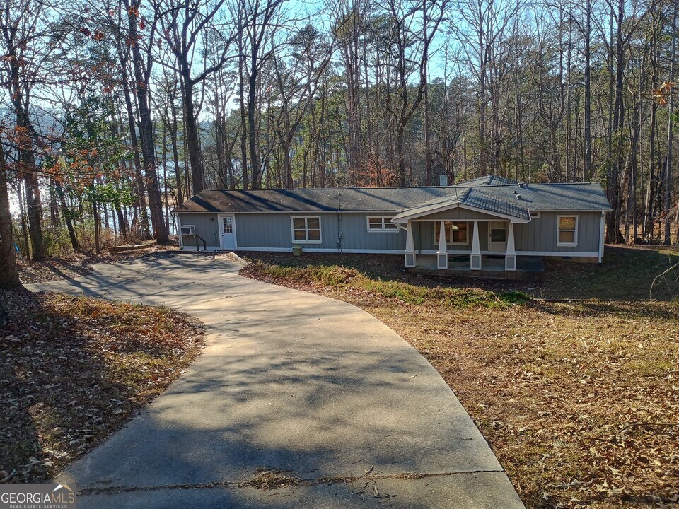 2832 N Holcomb Dr in Martin, GA - Building Photo