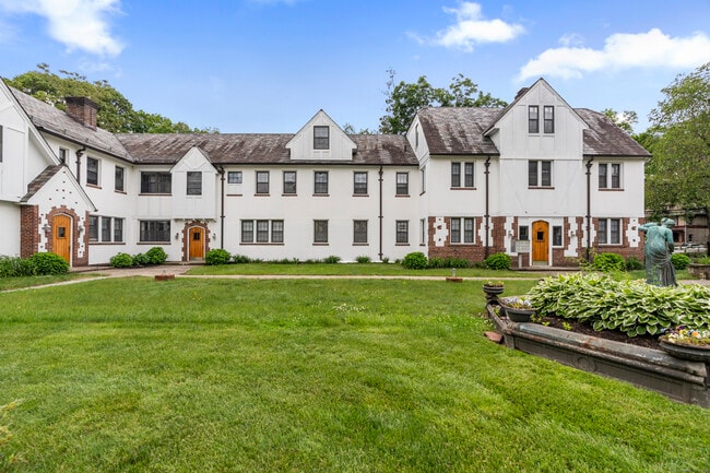 property at 623 Whitney Ave