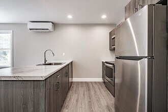 8 Friendly Way in Bridgton, ME - Building Photo - Building Photo