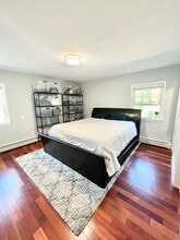 1375 Louisquissett Pike in North Providence, RI - Foto de edificio - Building Photo