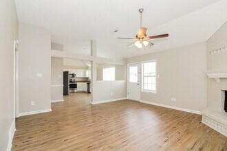 7254 Schilling Cove W in Memphis, TN - Building Photo - Building Photo